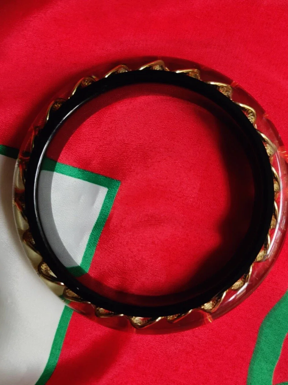 Bangle Lucite Bracelet Vtg Textured Gold Tone Embedded Chain